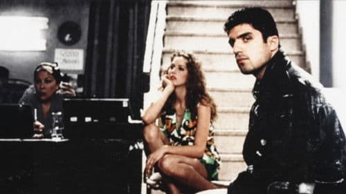 Yer Çekimli Aşklar: Ona Sevdiğimi Söyle Bild 1