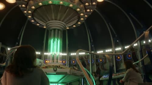 Doctor Who: Clara and the TARDIS Bild 2