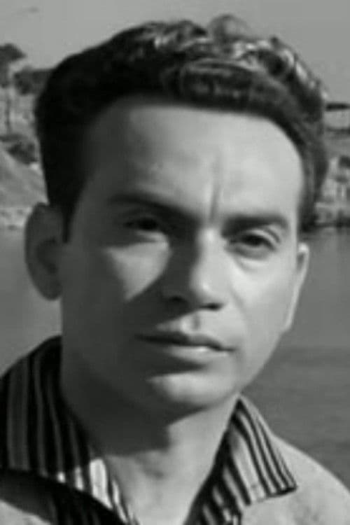 Γιάννης Θειακός