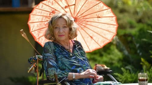 Stara kobieta wysiaduje Bild 1