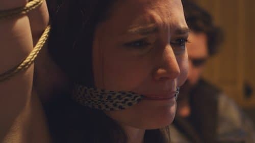 Gefesselt - Liebe. Ehre. Gehorsam. Bild 1