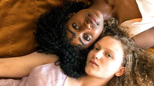 Kiss Me First Bild 8