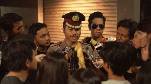 Forget the Bomb in the Backyard, We're Fine! Bild 3