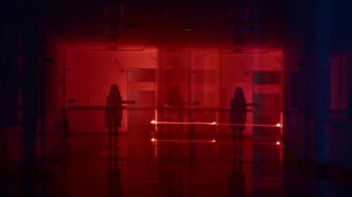 THE WORLD IS CONSUMING ME AND I CAN'T RUN AWAY FROM THE FALL Bild 4