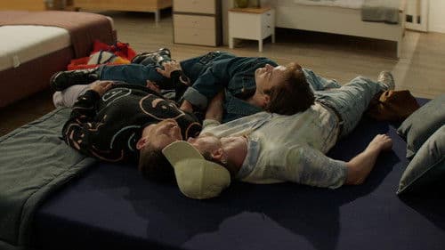 Ein Bett für Drei oder die außergewöhnliche und überraschende Komplexität von Schlafzimmermöbeln Bild 1