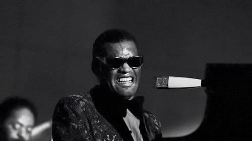 Monochrome: Black, White & Blue Bild 6